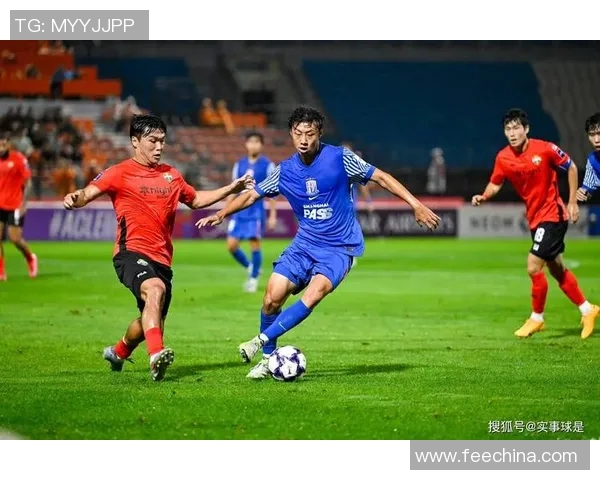 上海申花迎战慰山现代期待精彩对决双方球员状态回暖争取胜利的关键时刻